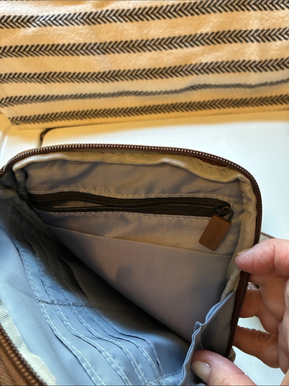Ihkwip Brown Crossbody Bag with Patterned Strap - Picture 8 of 10